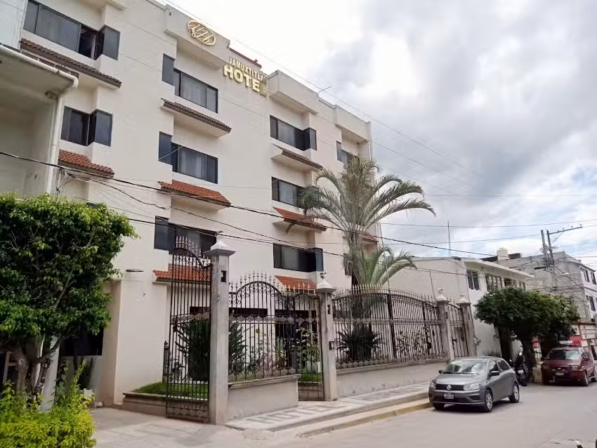 Hotel Huamuxtitlan