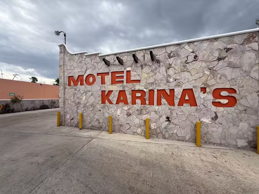 Hotel Karinas