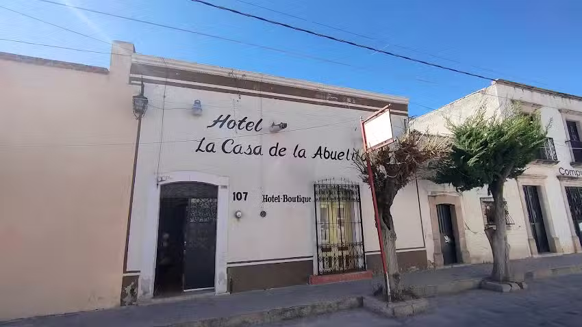 HOTEL LA CASA DE LA ABUELITA