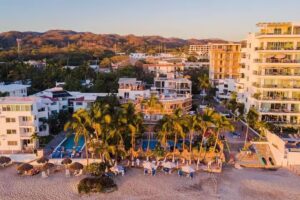 Hotel La Casa de Los Monos Bucer&iacute;as