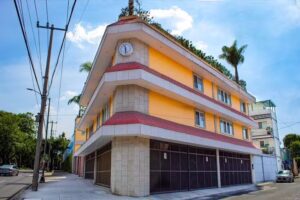 Hotel La Casa Del Reloj