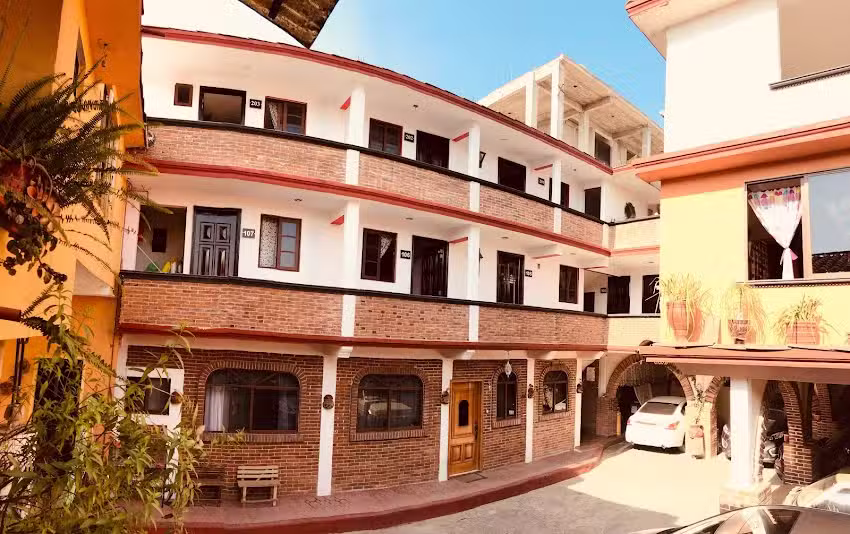 HOTEL LA GRAN MANZANA