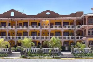 Hotel La Hacienda de Crystal