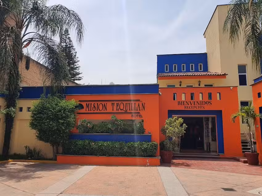 Hotel La Rienda Mision Tequillan