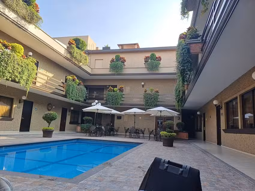 HOTEL LAYFER