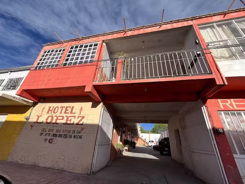 Hotel Lopez