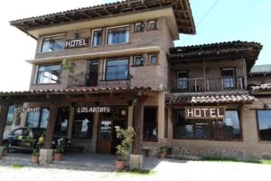 Hotel Los Adobes