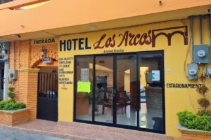 Hotel Los Arcos