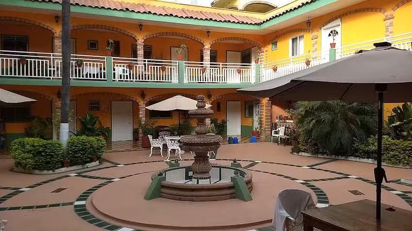 Hotel Los Arcos