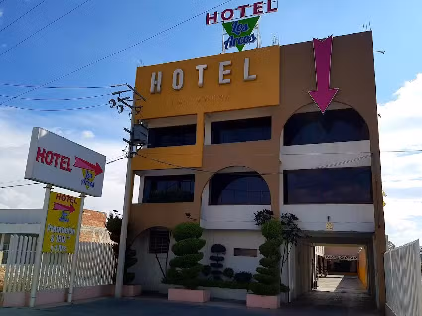 Hotel Los Arcos