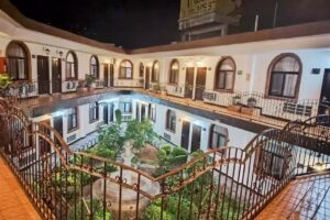 Hotel Los Arcos Parral