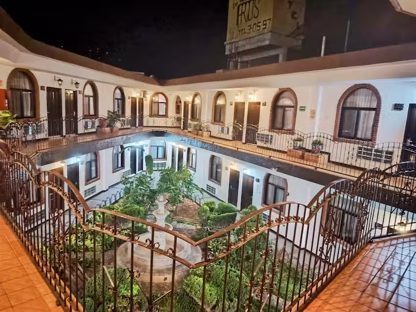 Hotel Los Arcos Parral