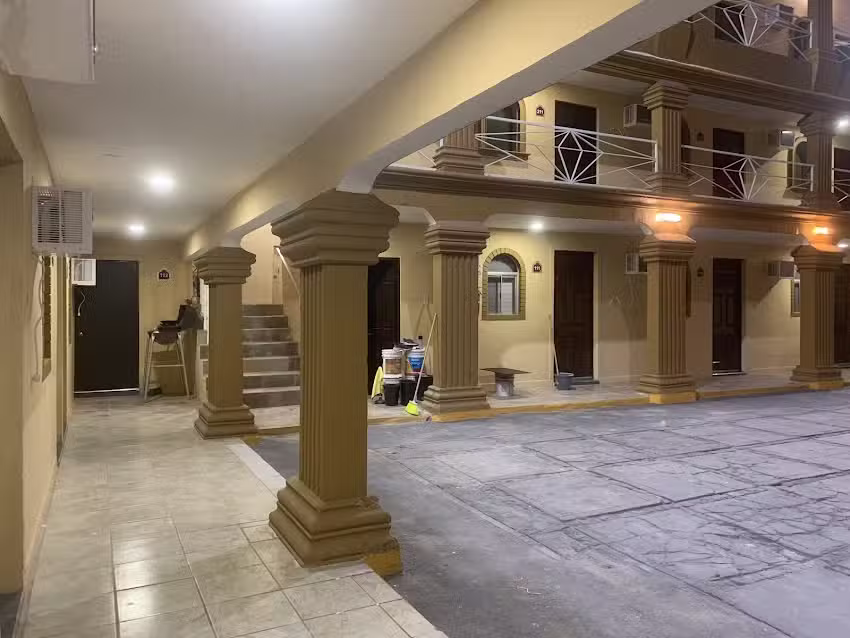 Hotel Los Arcos