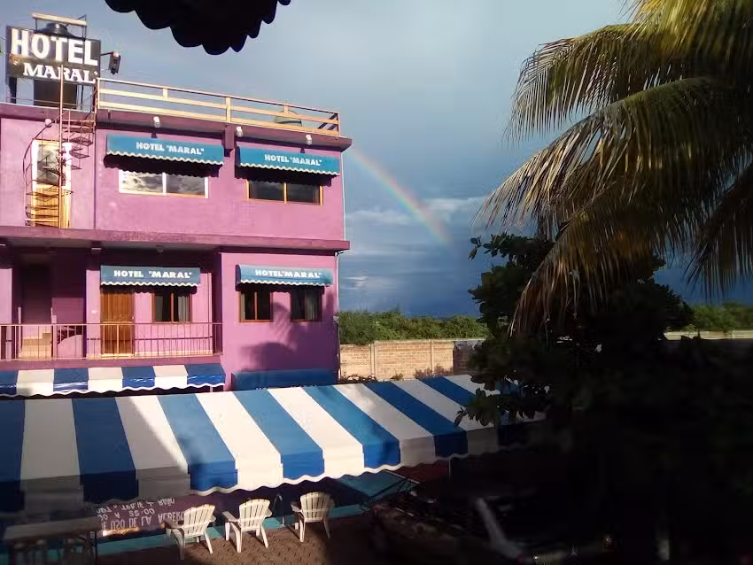 HOTEL MARAL