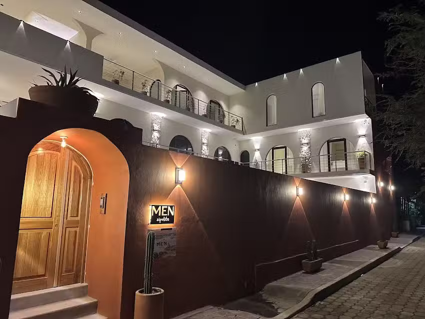 HOTEL MEN ZIPOLITE