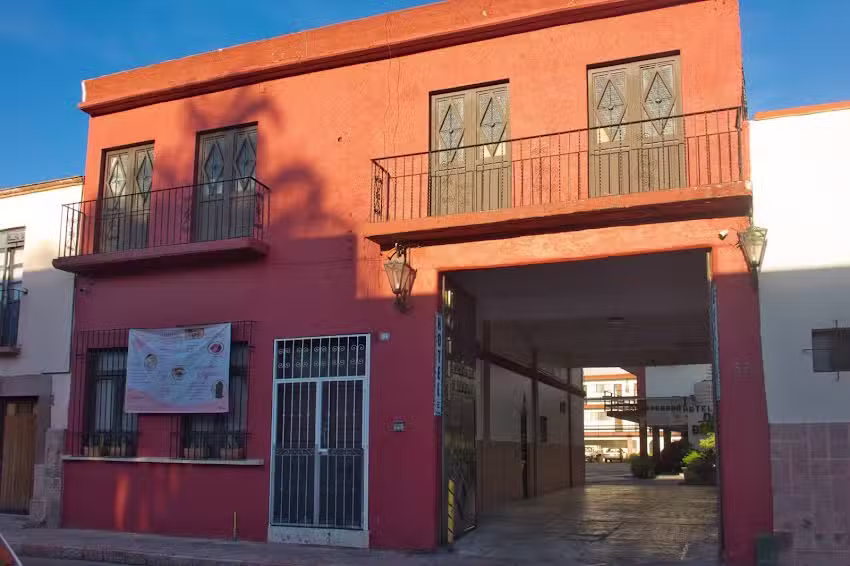 Hotel Mes&oacute;n del Bosque