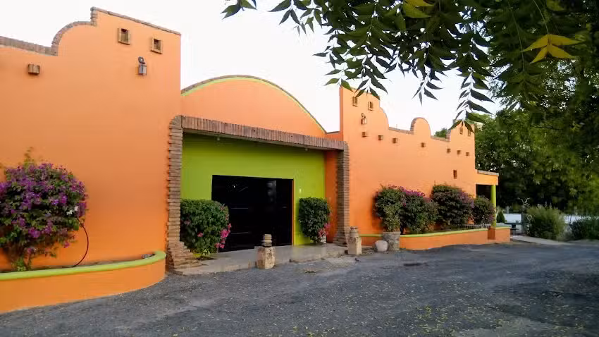 HOTEL & MOTEL HACIENDA DE VELAZQUEZ