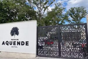 Hotel Patio de Aquende