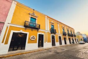 Hotel Plaza Colonial