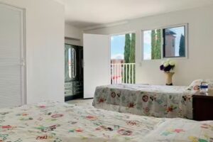 Hotel Plaza La Reina