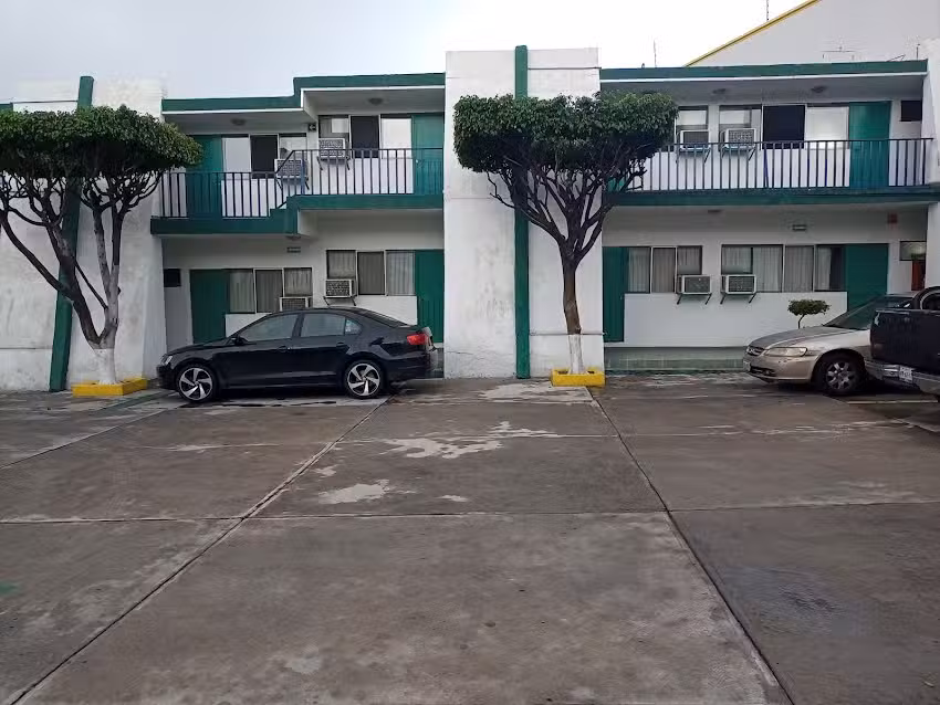 Hotel Plaza los Arcos