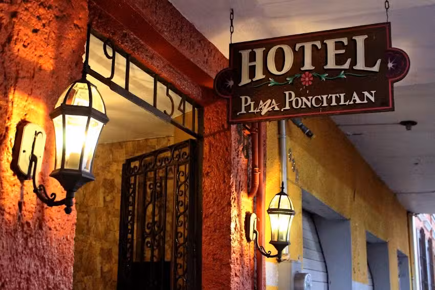 Hotel Plaza Poncitlan