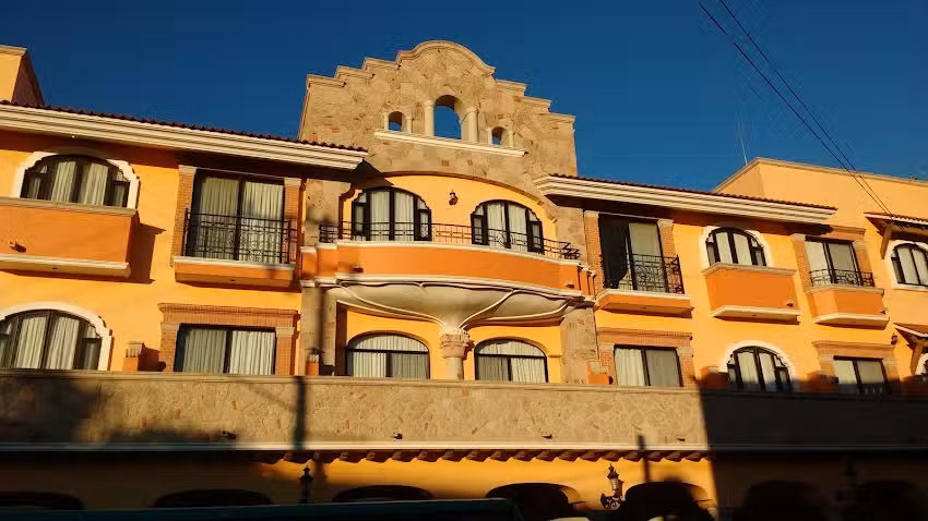 Hotel Portales Plaza