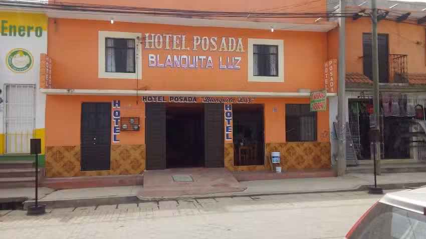 Hotel Posada Blanquita Luz