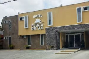 Hotel Puerta Del Sol