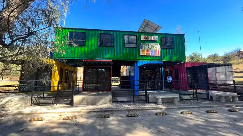 Hotel Puerto 7 Contenedores surutato
