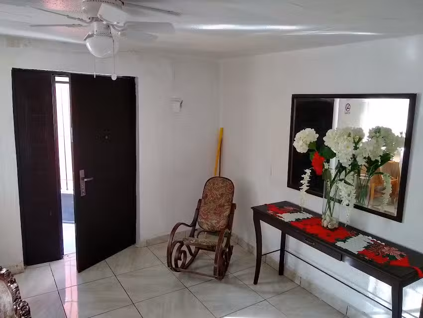 HOTEL &ldquo;REAL DE LOS AZULES&rdquo;