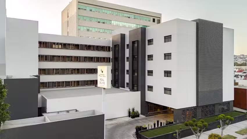 Hotel Real del R&iacute;o