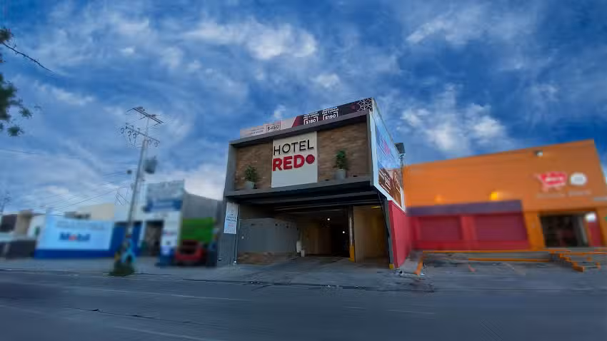 Hotel Red Le&oacute;n