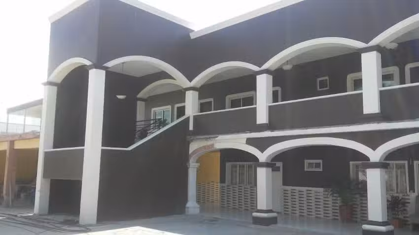 Hotel Reina Elena