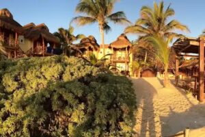 Hotel & Restaurant &ndash; Piedra Escondida