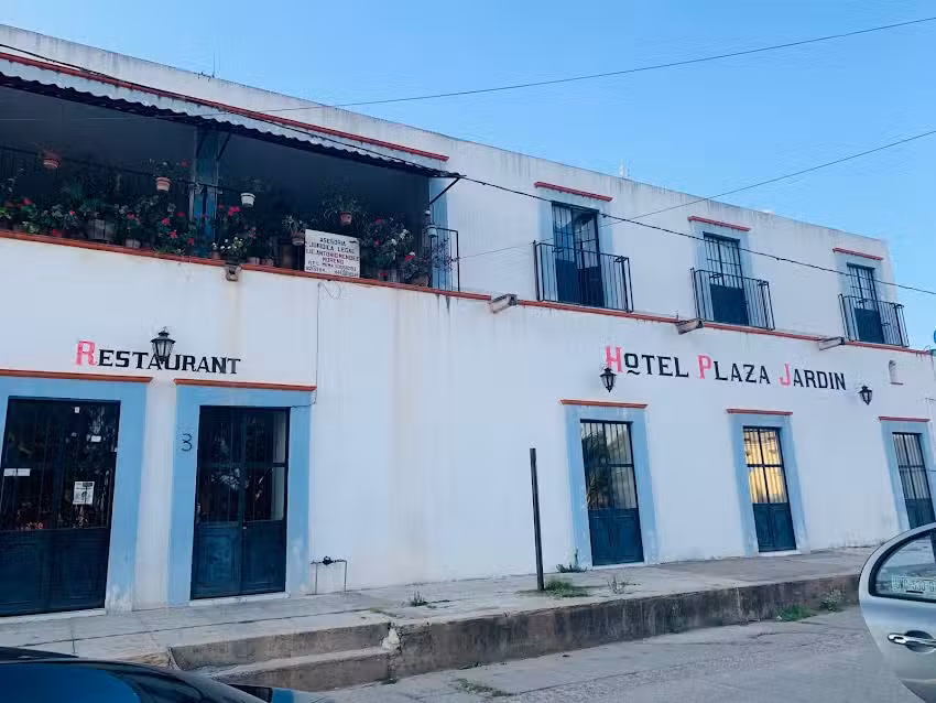 Hotel Restaurant Plaza Jard&iacute;n