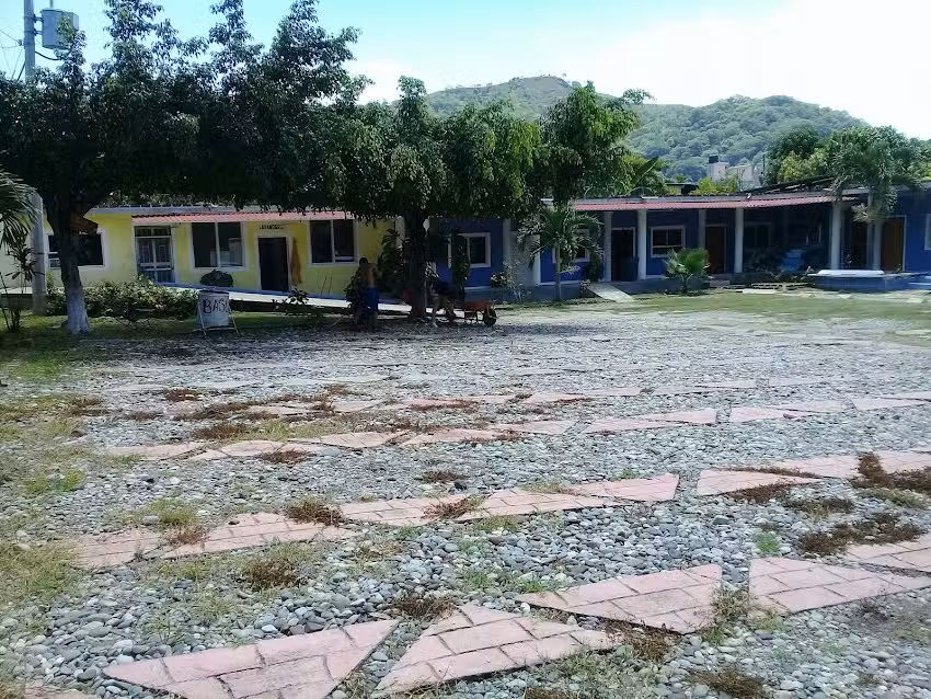 HOTEL &ldquo;RIVER&rdquo;