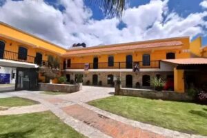 Hotel sal&oacute;n el Ranchito