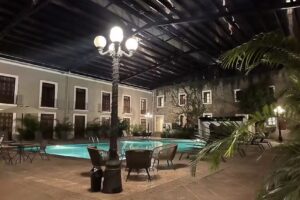 Hotel San Francisco Parking