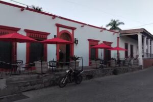 Hotel Siete Columnas