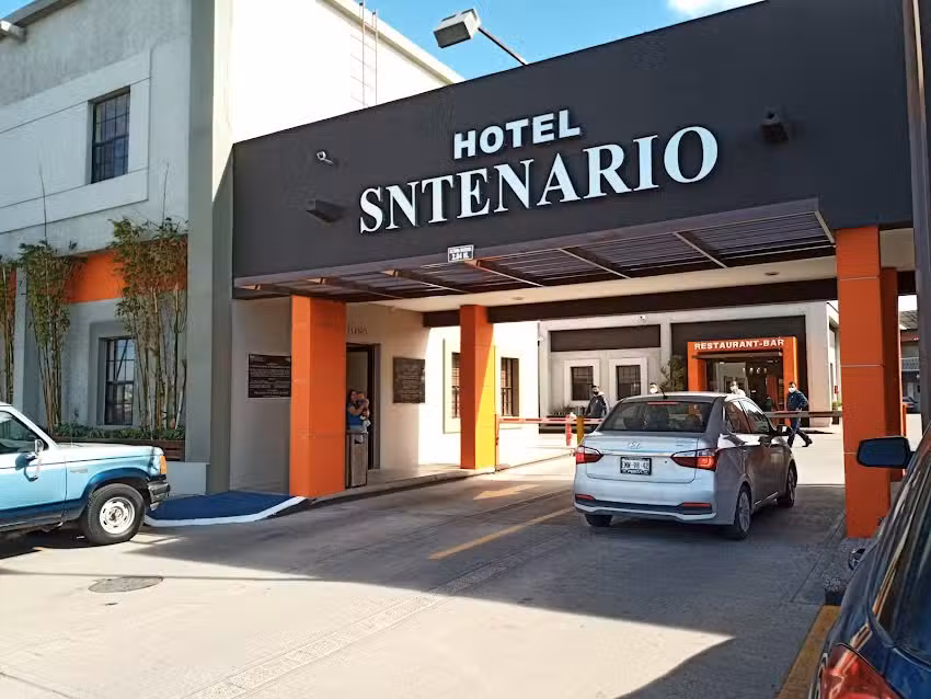Hotel Sntenario