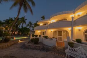 Hotel & Suites El Moro