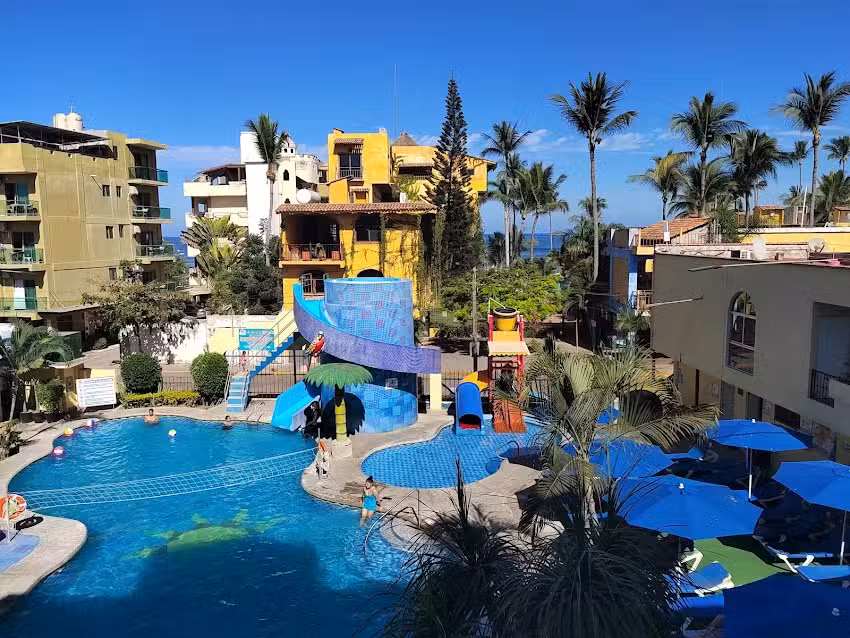 Hotel & Suites Mar y Sol