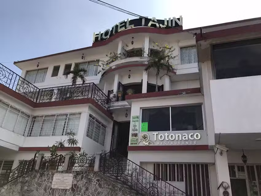 Hotel Tajin
