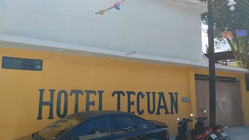 Hotel Tecu&aacute;n
