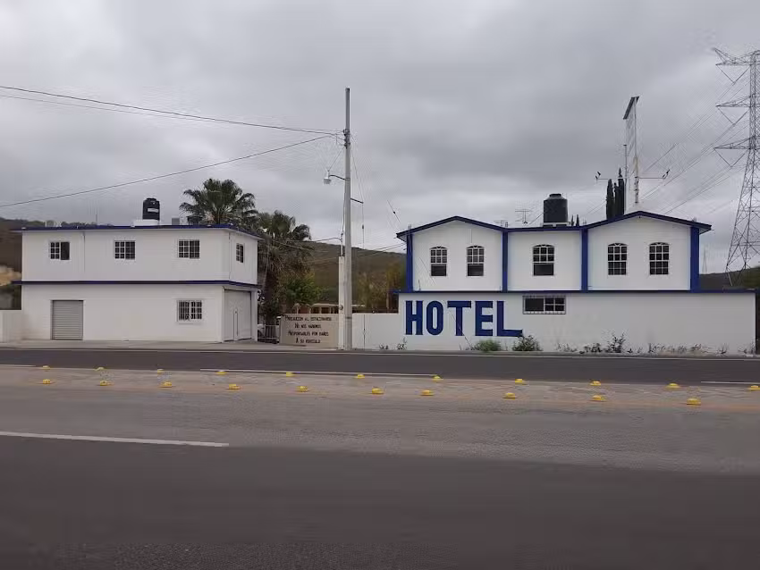 HOTEL TIERRA BELLA