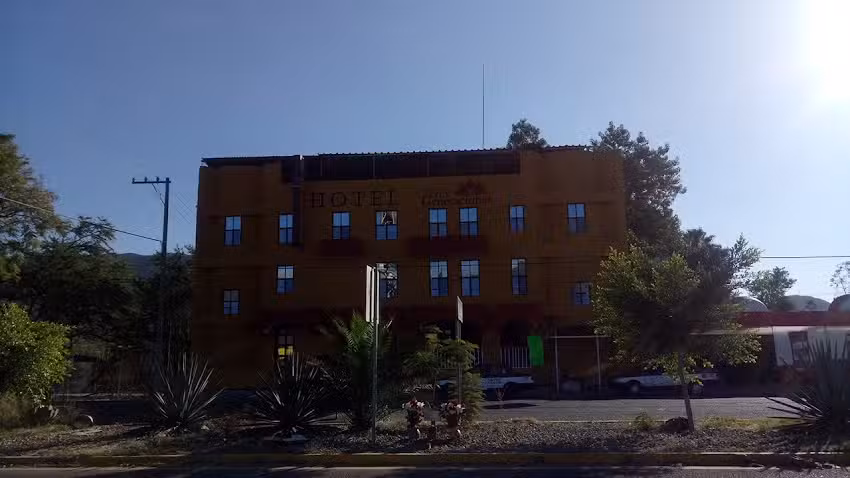 Hotel Tres Generaciones