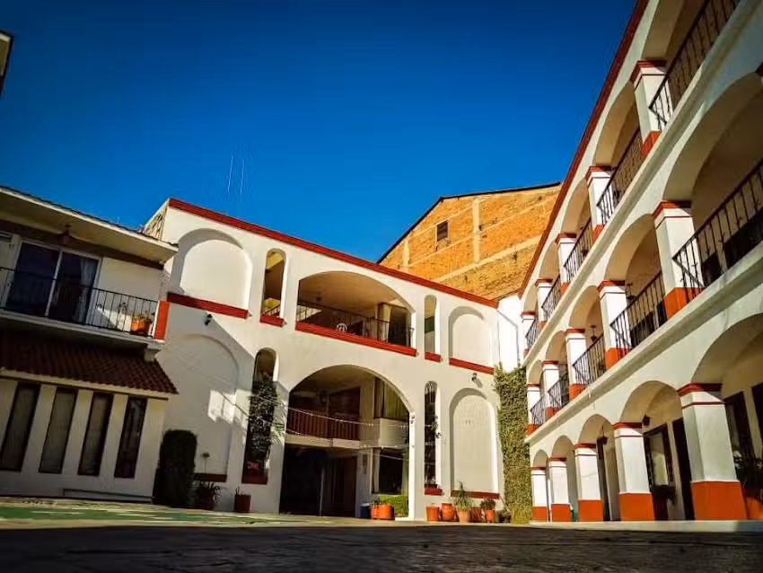 Hotel Upton