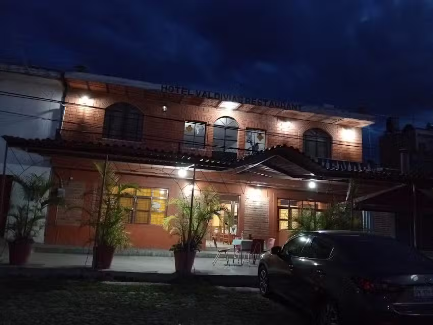 Hotel Valdivia&acute;s la foto es de el templo