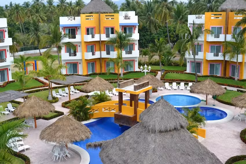 Hotel Villas CocoMango